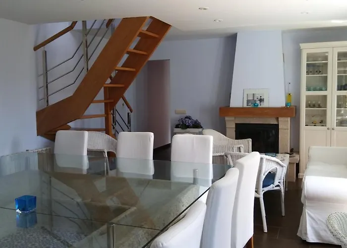 Casa Indiana En Con Piscina A Guarda