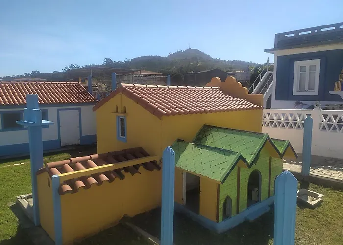 Casa Indiana En Con Piscina A Guarda